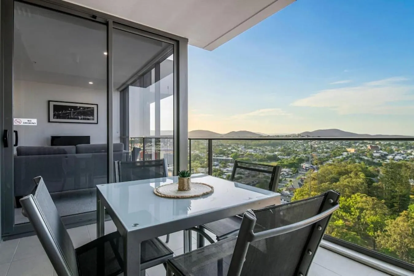Stunning Cityview 1Br Apt, 1 Min To Train 브리즈번
